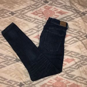 American Eagle Skinny Jeans - 10